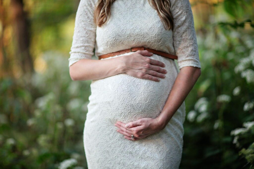 Prenatal Chiropractic: Navigating the Benefits and Safety for Expectant Mothers